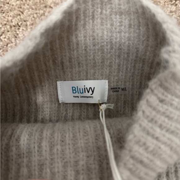 Light Gray Sweater Dress - Picture 5 of 6